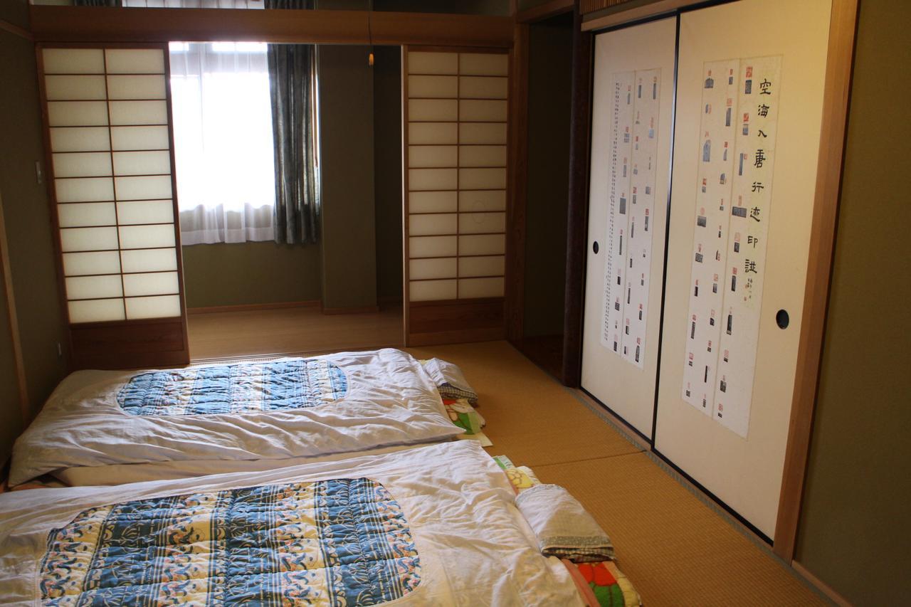Shukubo Tatsue Ji Temple Komatsushima Quarto foto